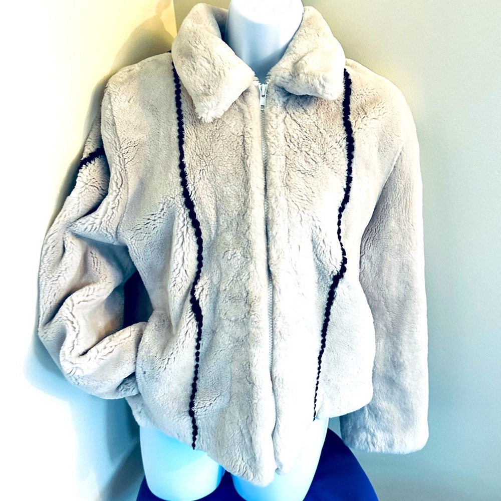 Gorgeous sheared beaver jacket , zipper